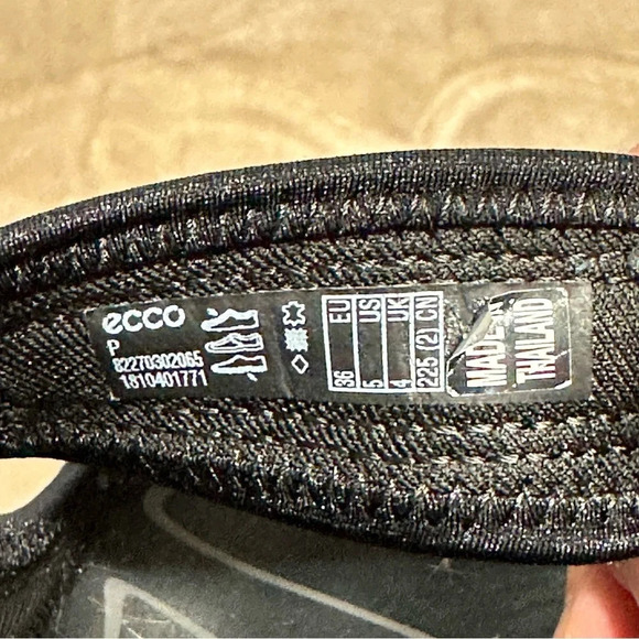 Ecco Sport Terra 2S Leather Sandal - Size 5 - Picture 10 of 12